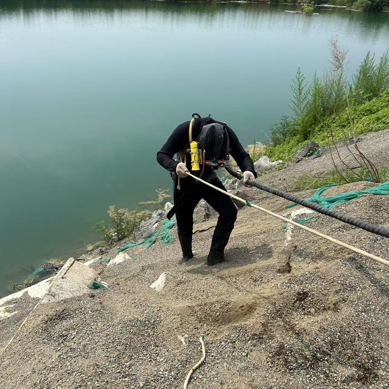 水下钢结构安装来厂实地考察