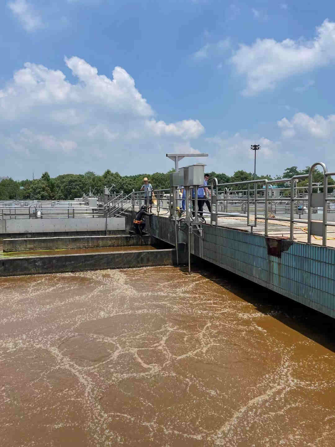 水下拆墙打混泥土施工详情来电