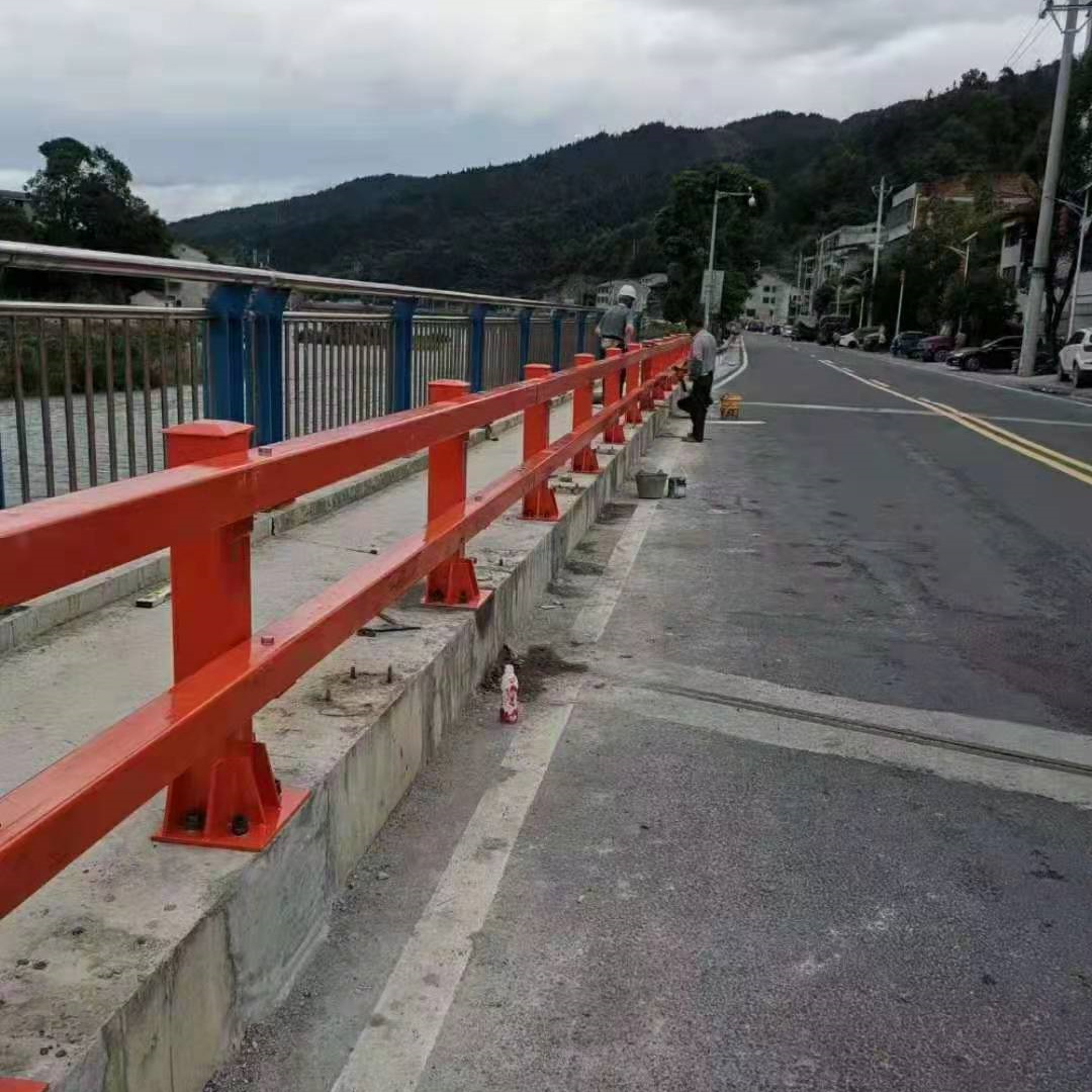 公路桥梁防撞护栏多种规格同城货源