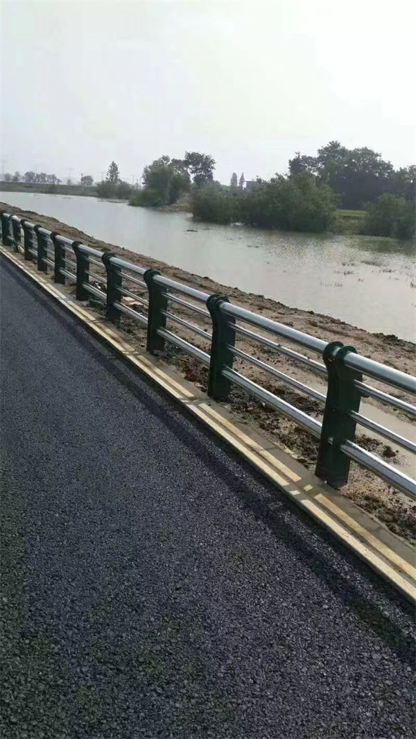 畅销全国防撞护栏