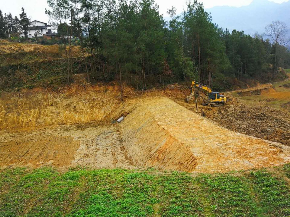 土壤固化剂沙土固化剂货源直供